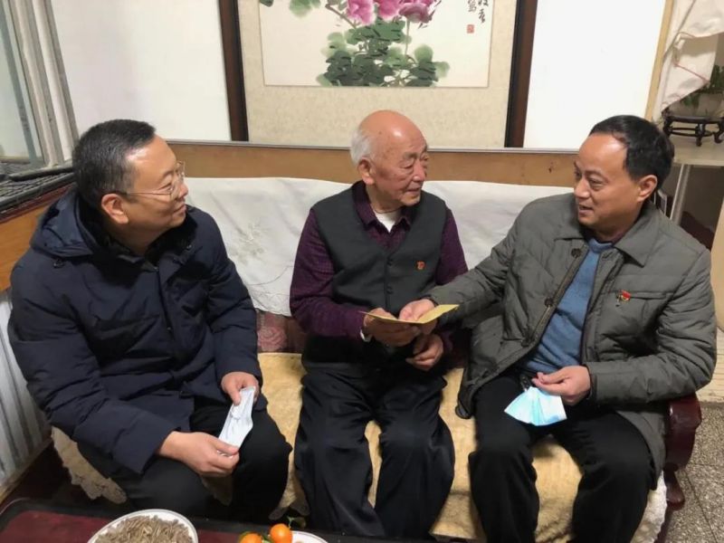 弘義集團(tuán)開展春節(jié)前走訪慰問生活困難黨員、老黨員、老干部活動(dòng)